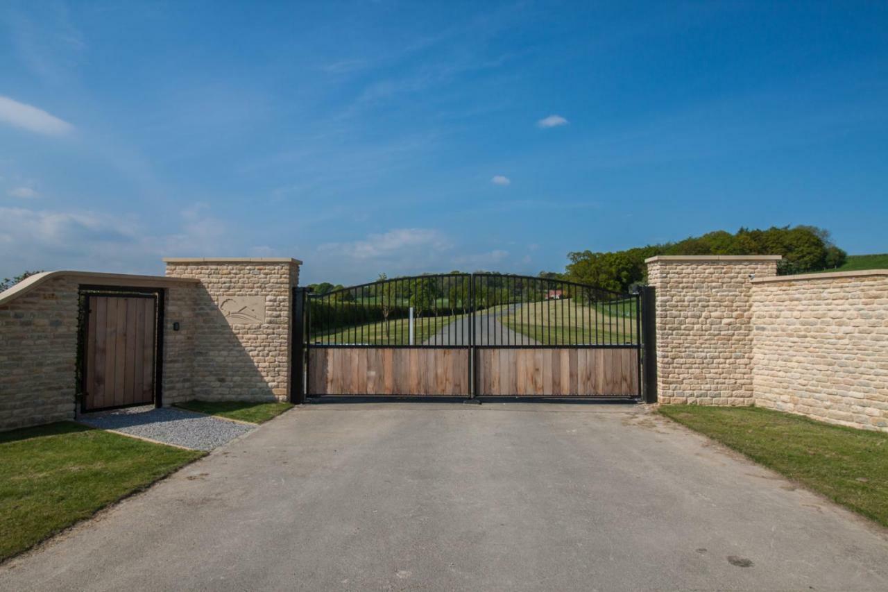 High Oaks Grange - Cottages Pickering Exteriör bild
